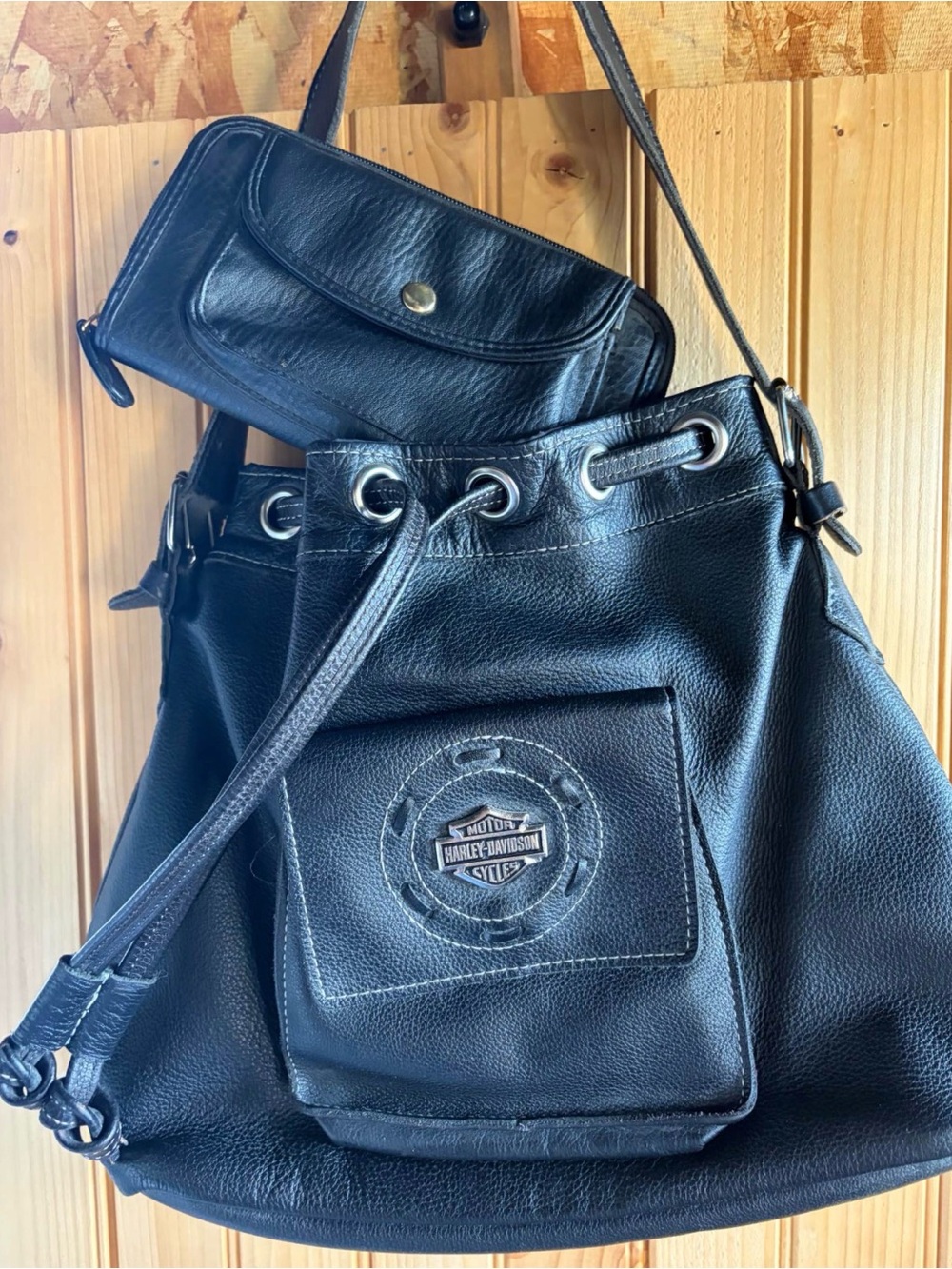 Title: Harley-Davidson Vintage Genuine Leather Bucket Bag / Purse with Wallet
